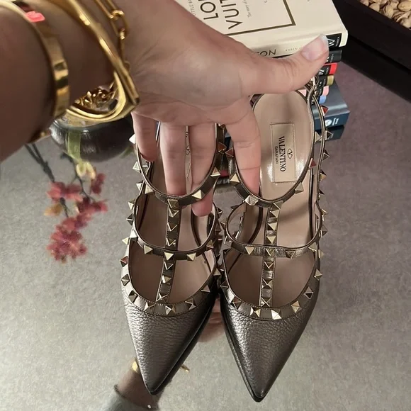 SOLD Valentino ROCKSTUD ANKLE STRAP PUMP 100 MM gold tone - Picture 6 of 14